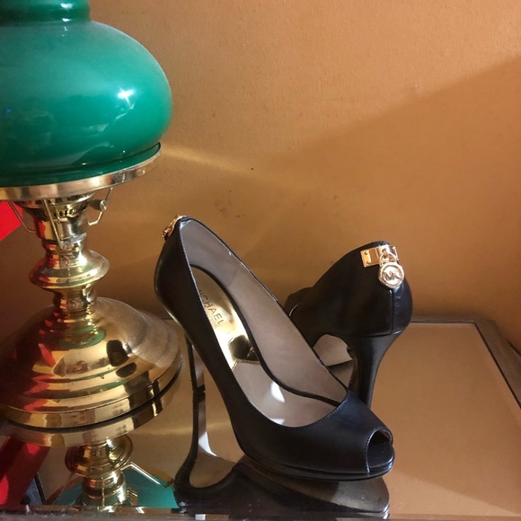 Michael Kors Shoes - Michael kors heels